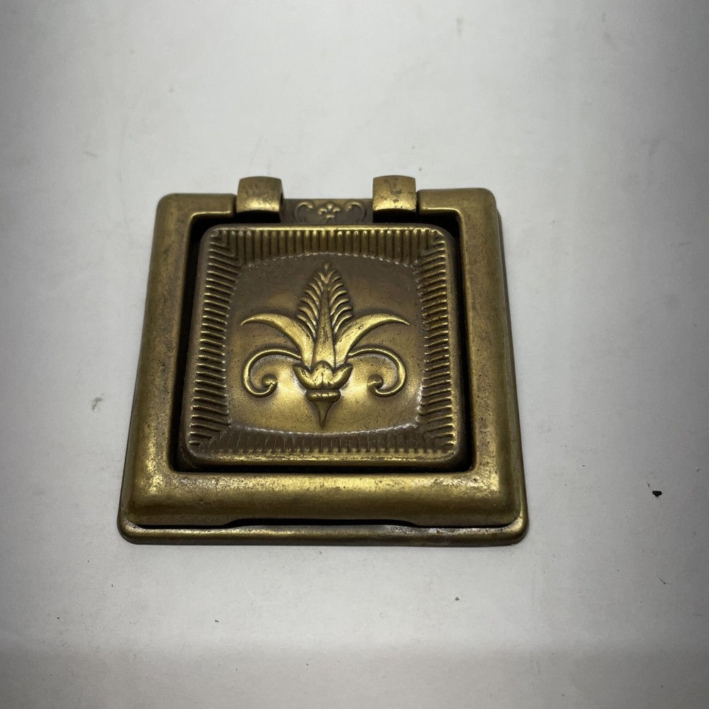 1 Vintage Solid Brass  Cupboard Cabinet Door Pull Handle