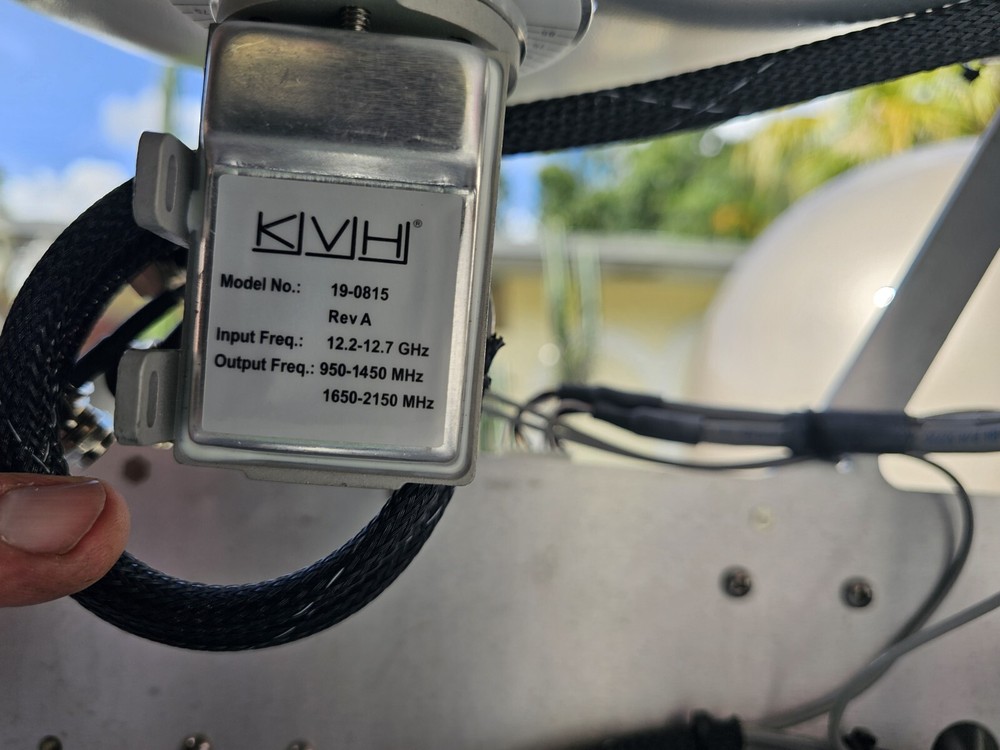 kvh tracvision 5 18"