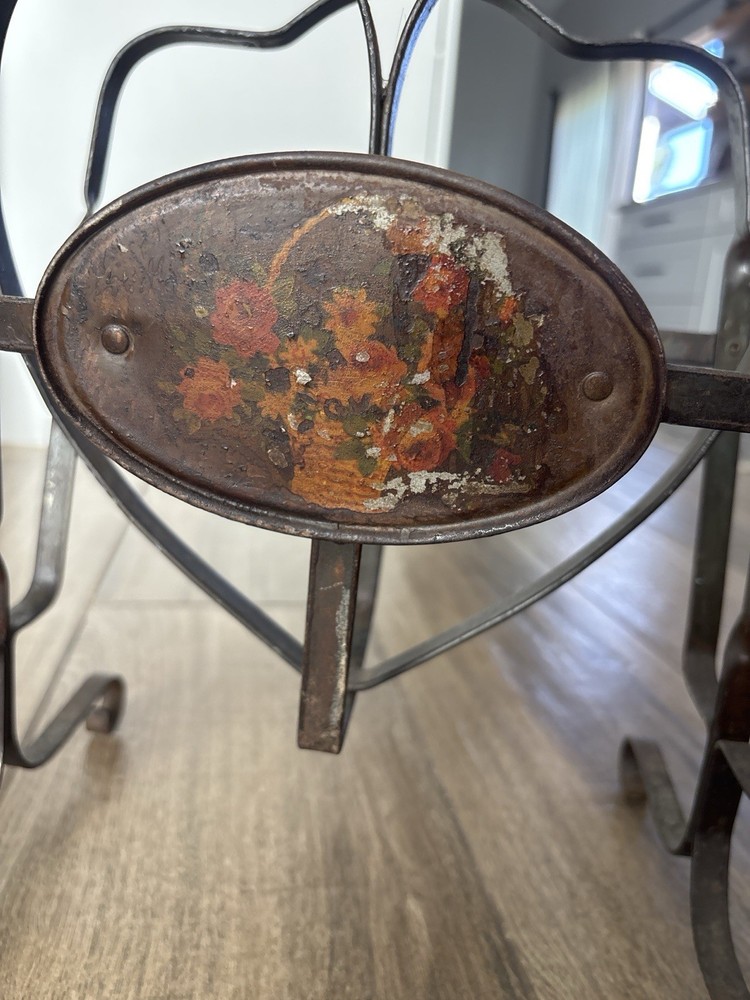 VINTAGE WROUGHT IRON MAGAZINE RACK