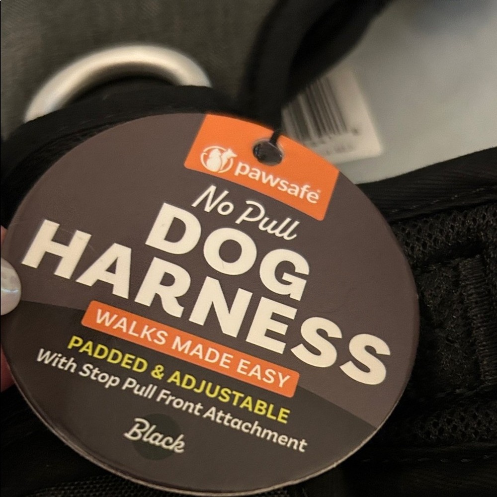 Passage no pull Black Dog Harness with Reflective Stitching NWT size M