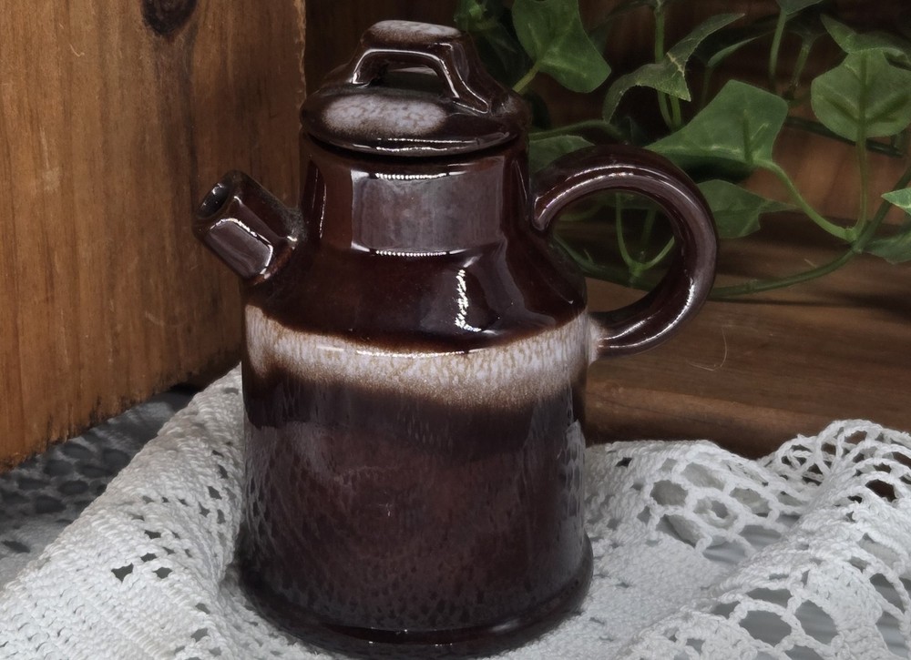 drip ware ceramic creamer (25103) hand painted