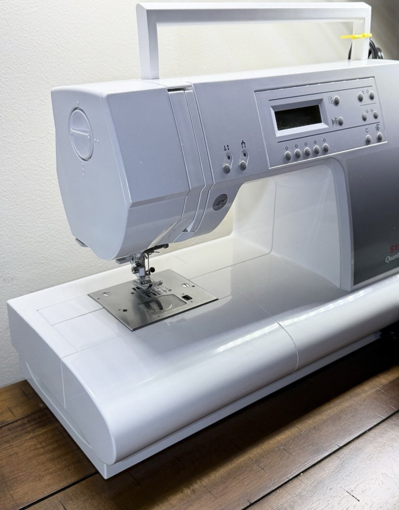 SINGER QUANTUM 9920 Sewing Machine Untested