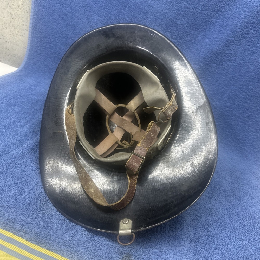 VINTAGE FIREFIGHTER HELMET FIREMAN FIRE