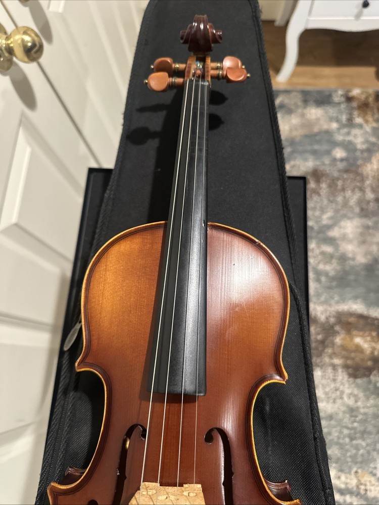 Frillante 1/2 Size Violin w/ Case & Bow