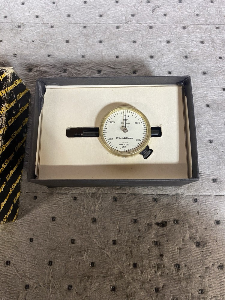 Brown & Sharpe 599-8136-311-1 Dial Indicator