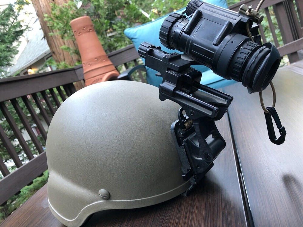 Tactical AN/PVS-14 Night Vision Lanyard System.