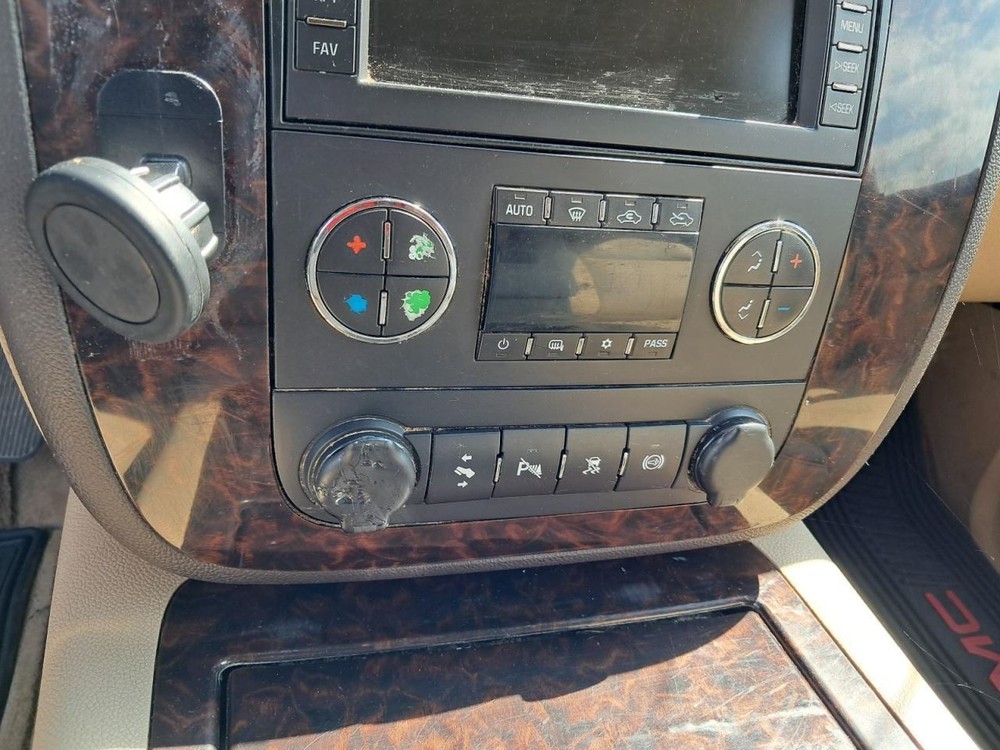 SIERDEN25 2011 Glove Box 4791574