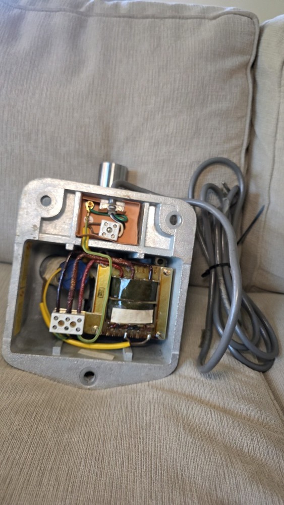Zeiss OPMI 1 Microscope Power Supply / Illuminator Base Only