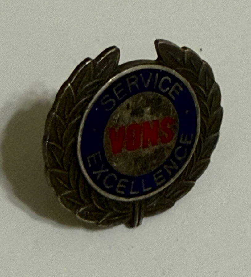 VONS Service Excellence Pin, Enamel Lapel Hat Pin