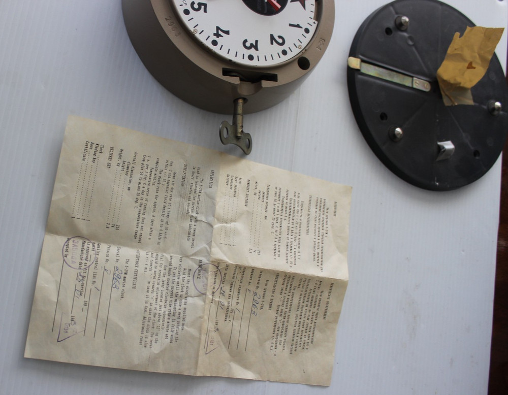 AUTHENTIC USSR SOVIET MARITIME TYPHOON SUBMARINE RED STAR KEY WIND CABIN CLOCK