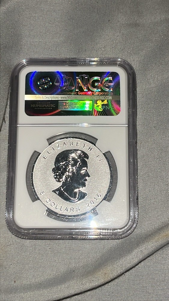 Canada 2016 $5 Maple Leaf-Reverse Proof Panda Privy PF70 NGC Silver Coin