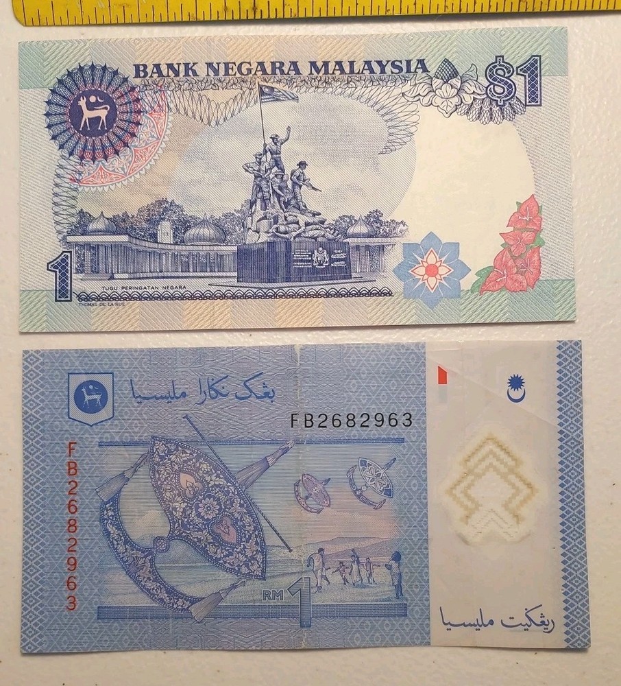 Malaysia Two Different 1 Ringgit Notes *Statue & Moon Kite* 1x Polymer