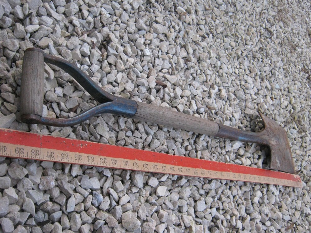 Rusty Original Vintage Primitive Blue Flat Head Shovel D Handle 39" long