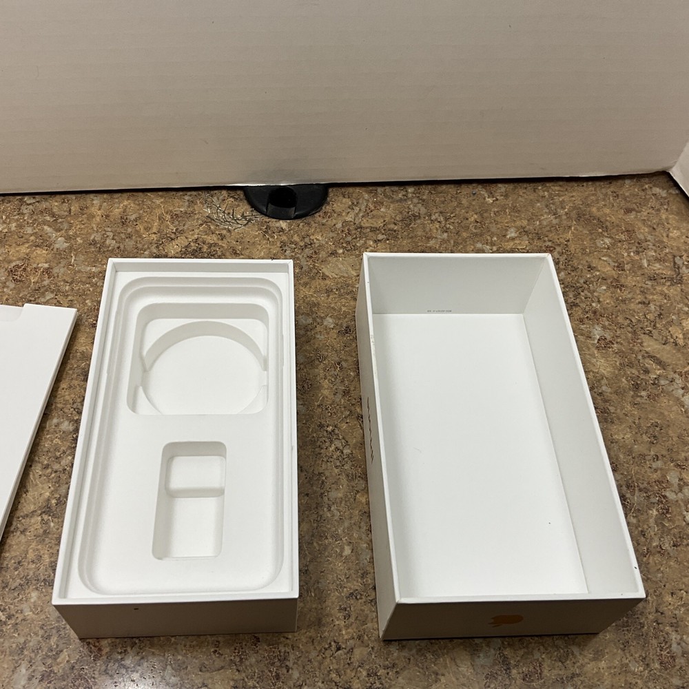 Apple iPhone XR 256GB. Box Only