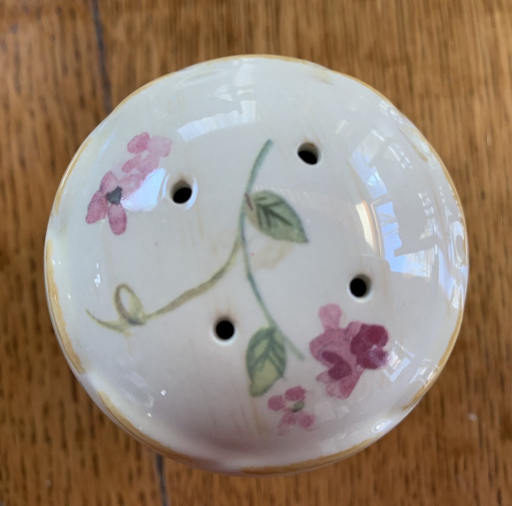 Pfaltzgraff Silk Rose Salt And Pepper Shaker Set Excellent Condition
