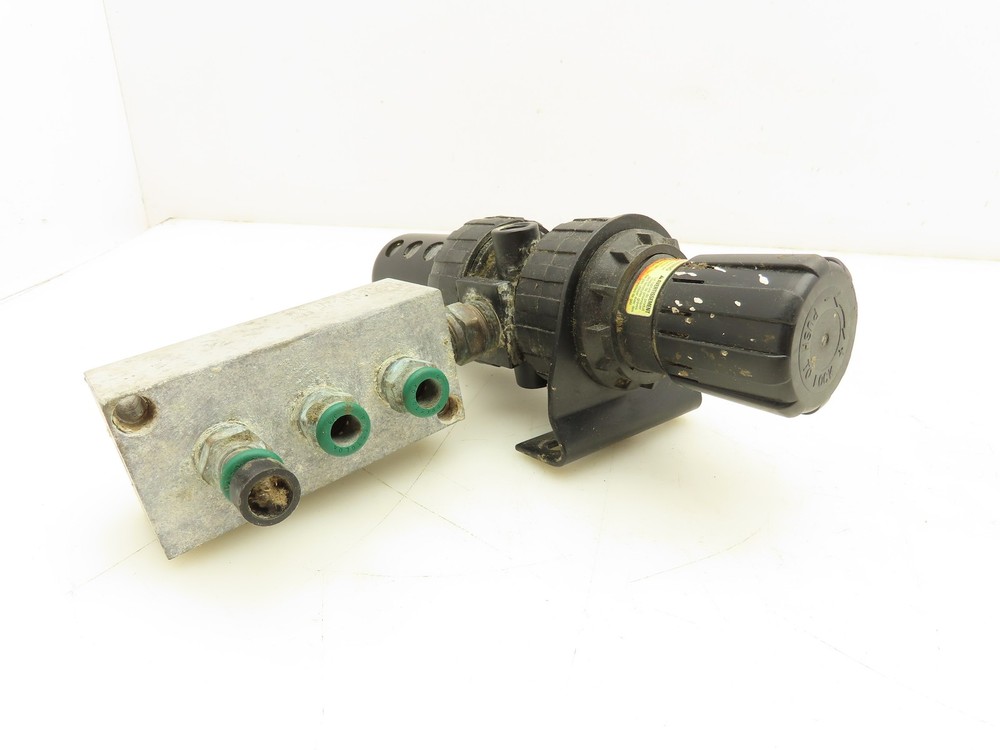 Parker 06E32A10AC Filter Regulator 1/2" NPT 150PSI