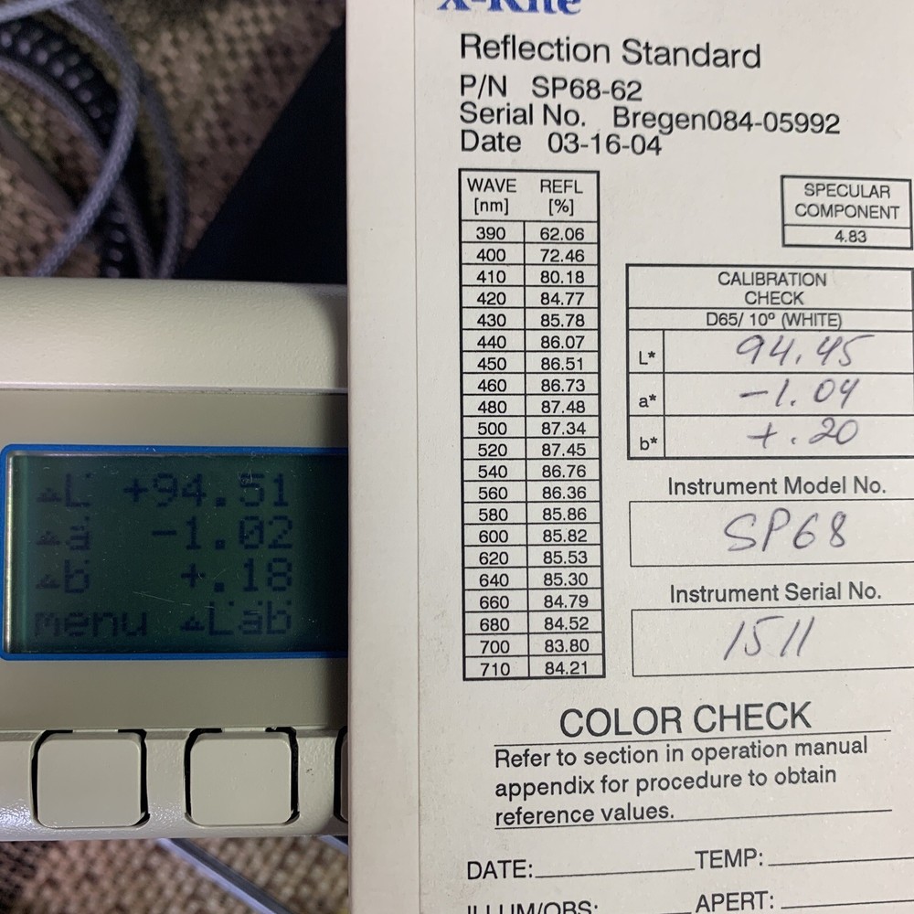 X-RITE SP68 SPECTROPHOTOMETER Reflection Standard Test Plate, Cables