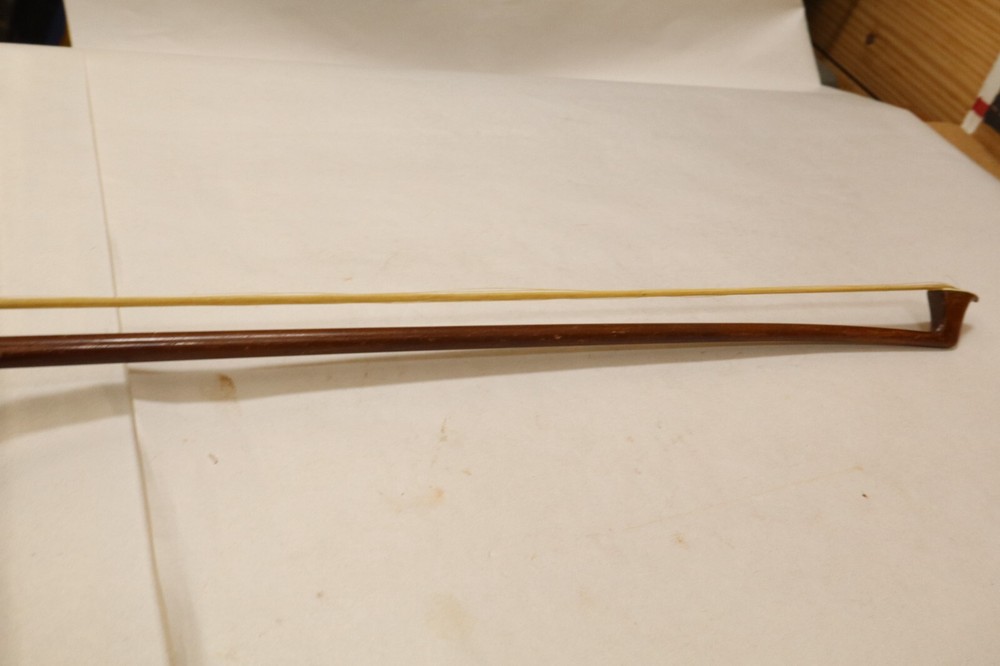 BAUSCH VIOLIN BOW 29"