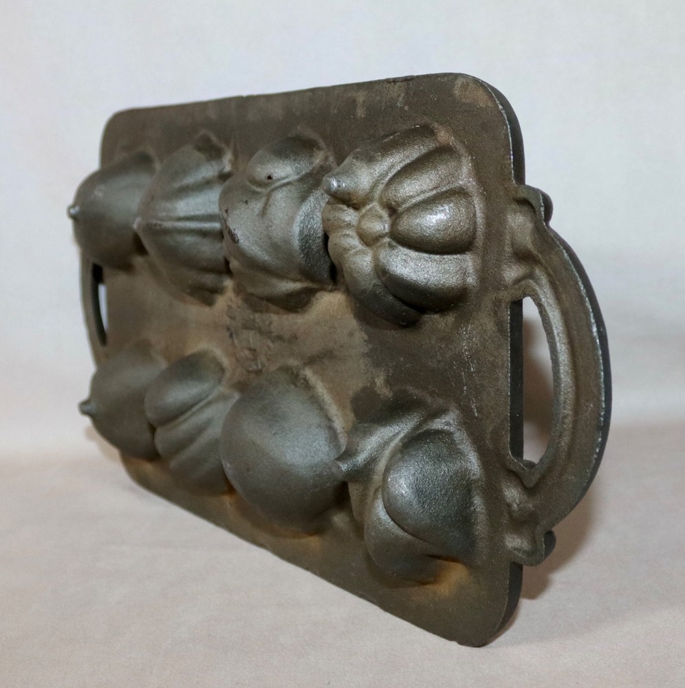 John Wright ~ Fruit Vegetable & Leaves ~ 1984 Cast Iron Muffin Biscuit Mold