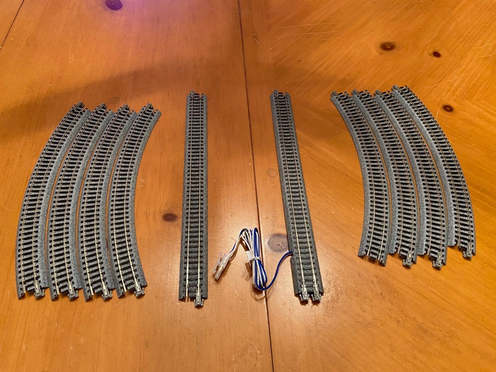 Kato N Scale Track Complete Oval. New