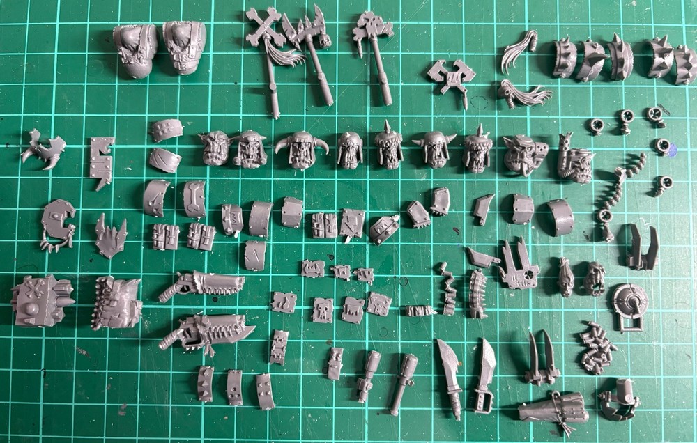Warhammer 40K Orks Mega Bits Lot|  Heads Weapons & Accessories Bundle | Kitbash