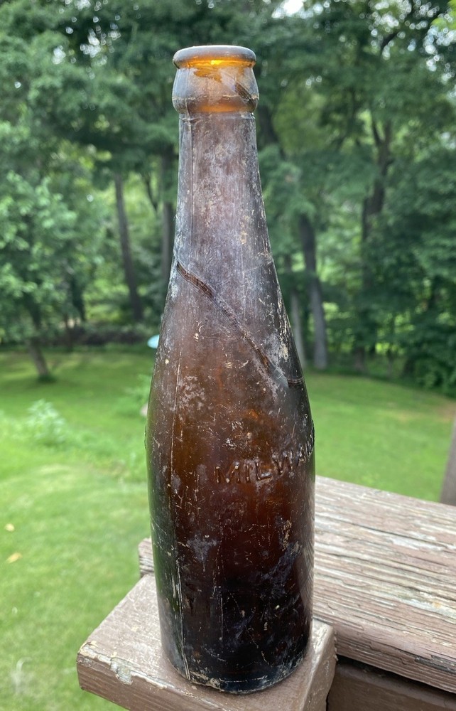 Schlitz Milwaukee WI Beer Bottle
