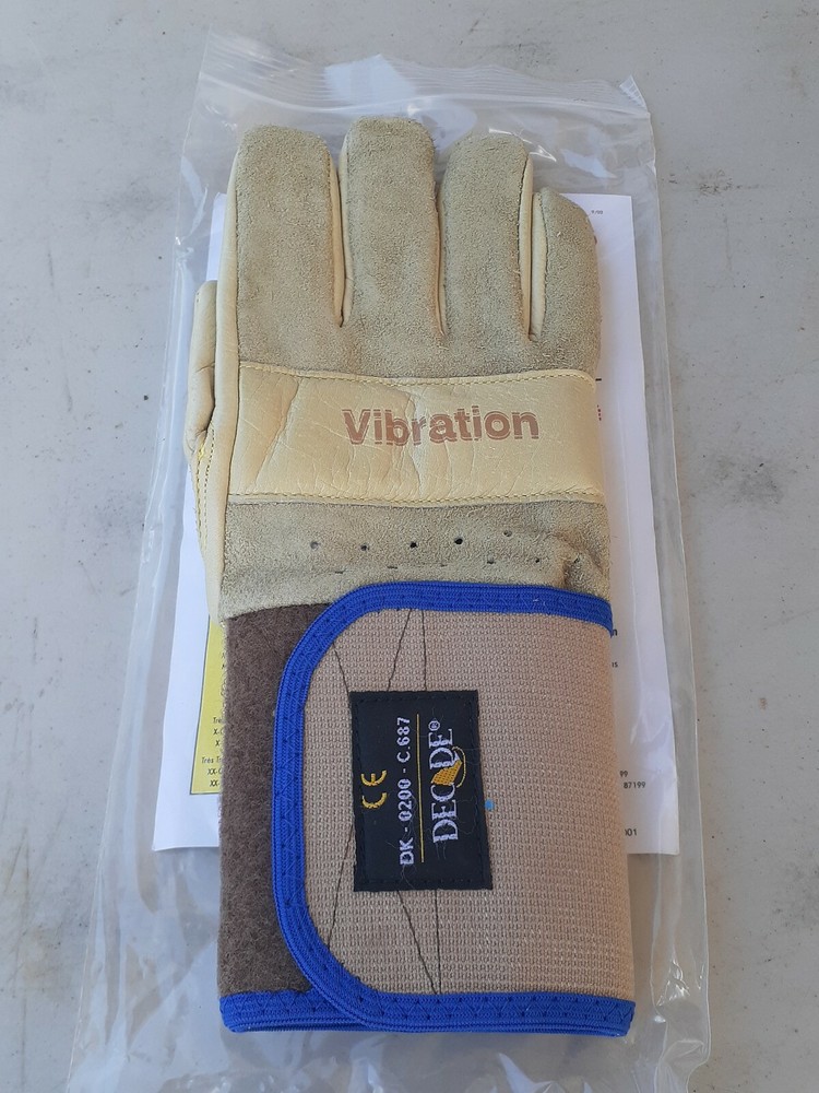 New DECADE Work Glove Medium Right 49902W Premium Style Vibration Isolation