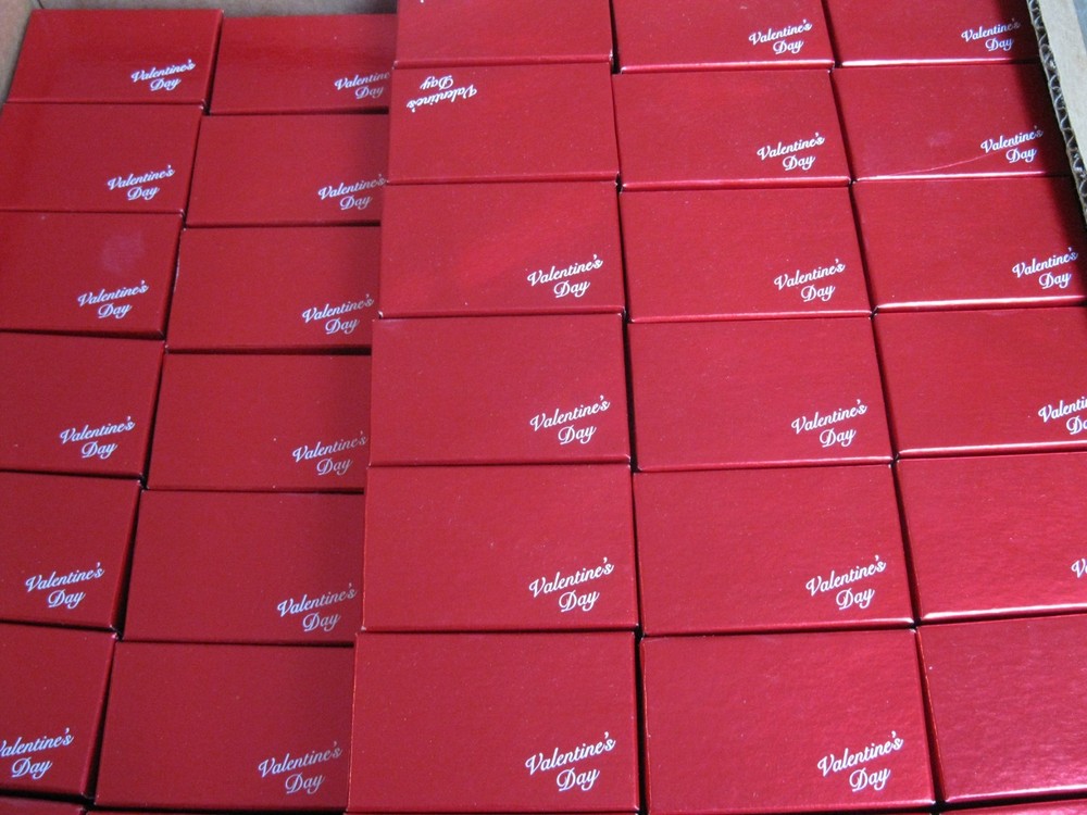 Valantine's Day Gift Boxes small OS Red with Logo 180 Items