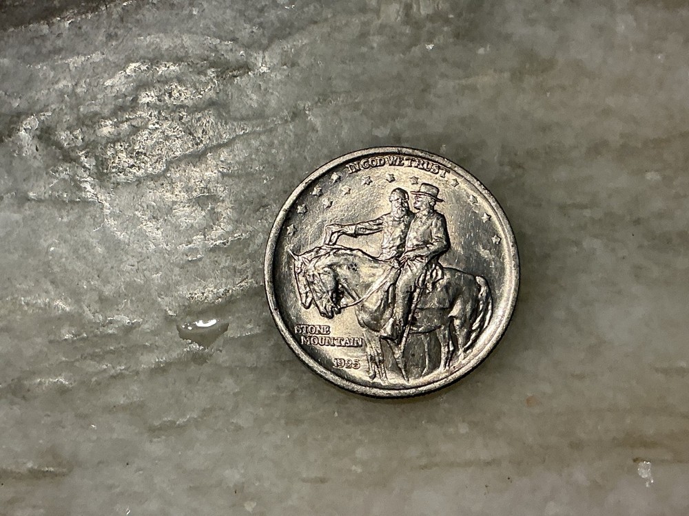 1925 Stone Mountain Silver Commemorative Half Dollar UNC.