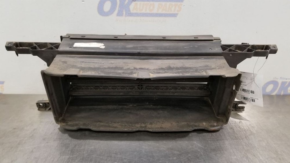 17 FORD F150 LOWER AIR SHUTTER ASSEMBLY