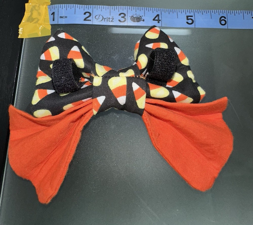 Handmade Over The Collar Bow Bundle (Candy Corn Pattern) - New