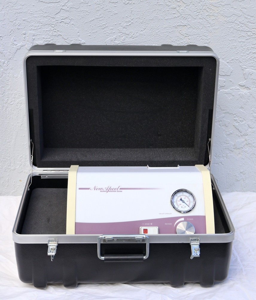 Microdermabrasion Machine Package In Excellent Condition