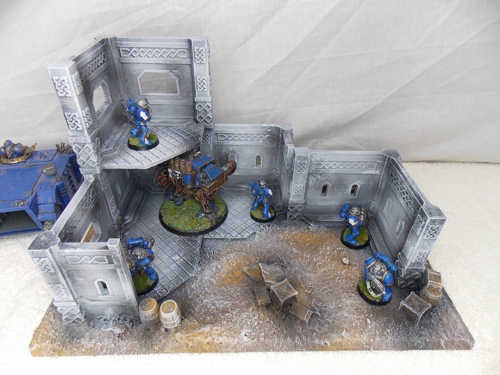 WARGAMING TERRAIN PAINTED BUILDING