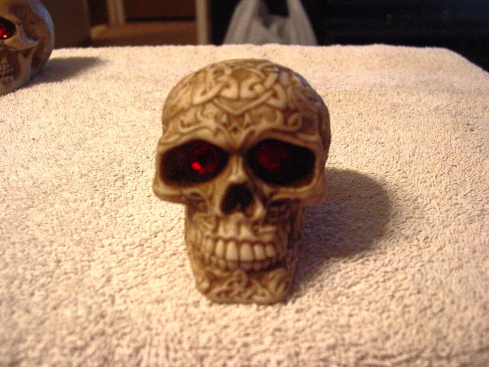 SKULL FIGURINE SET #2 ( SET OF 4 )
