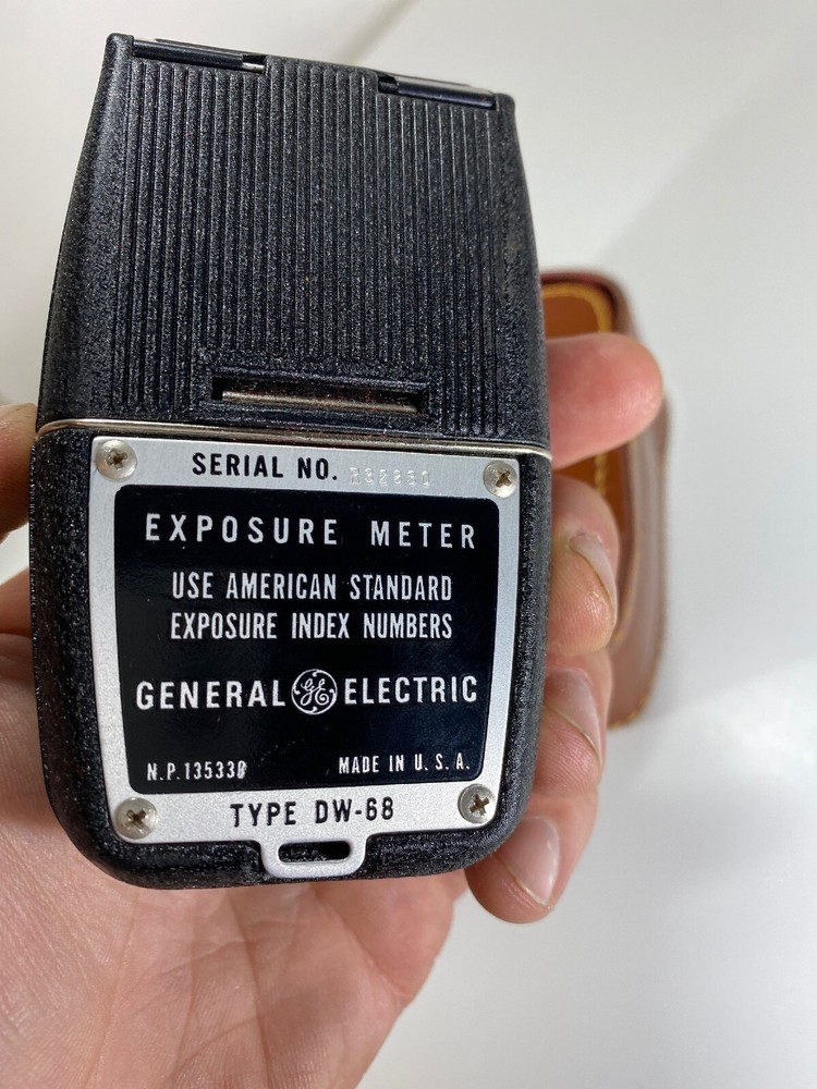 GENERAL ELECTRIC Exposure Meter Type DW-68 Made in U.S.A., Functions