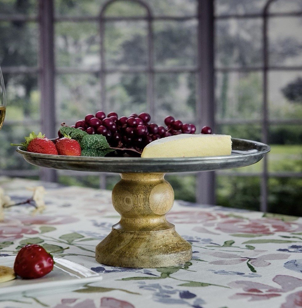 Boston Warehouse Cake Stand