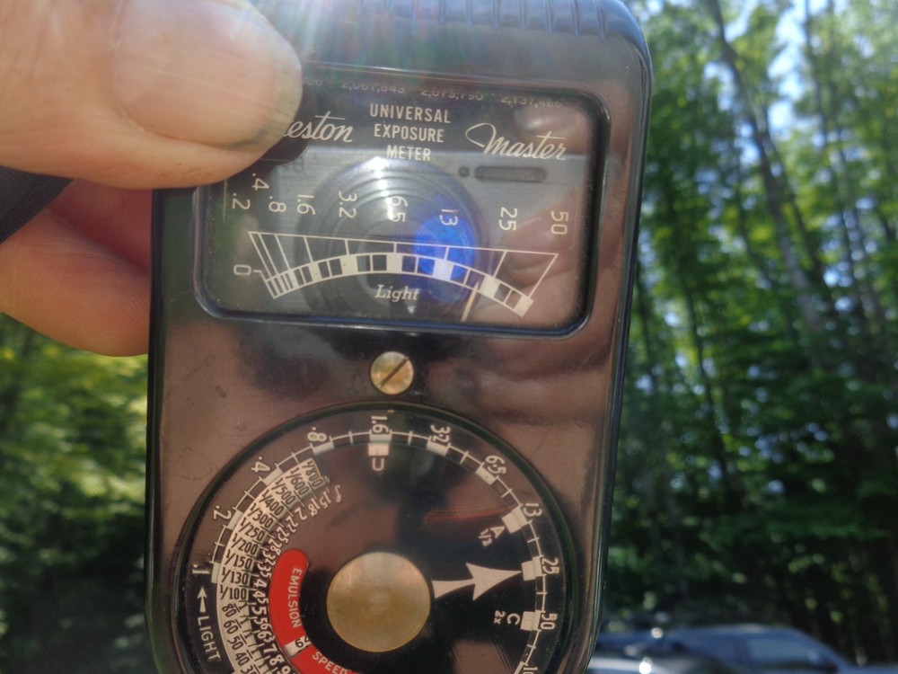 Weston Master Emulsion Speeds Model 715 Exposure Meter Universal"