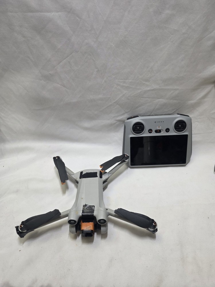 DJI Mini 3 Drone w/ Controller & Case – Video & Zoom Powers On-Gimbals Broken