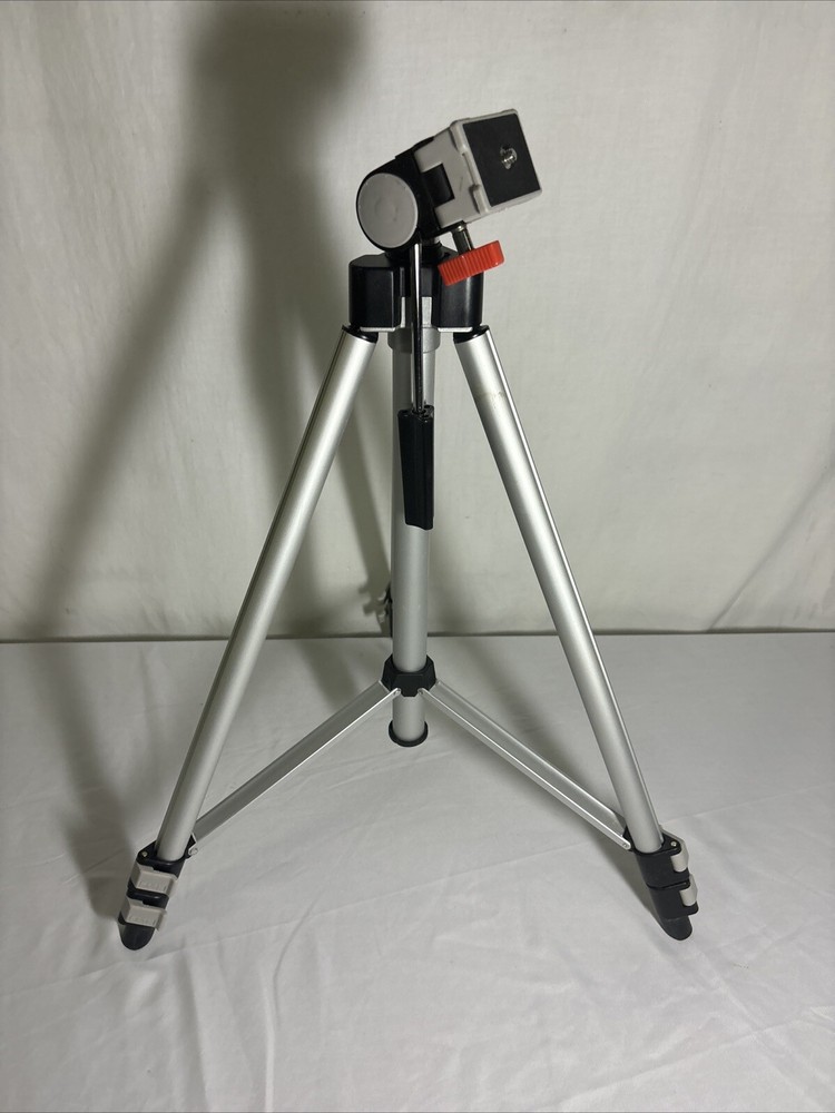 Slik insta-lock 600 tripod 57”