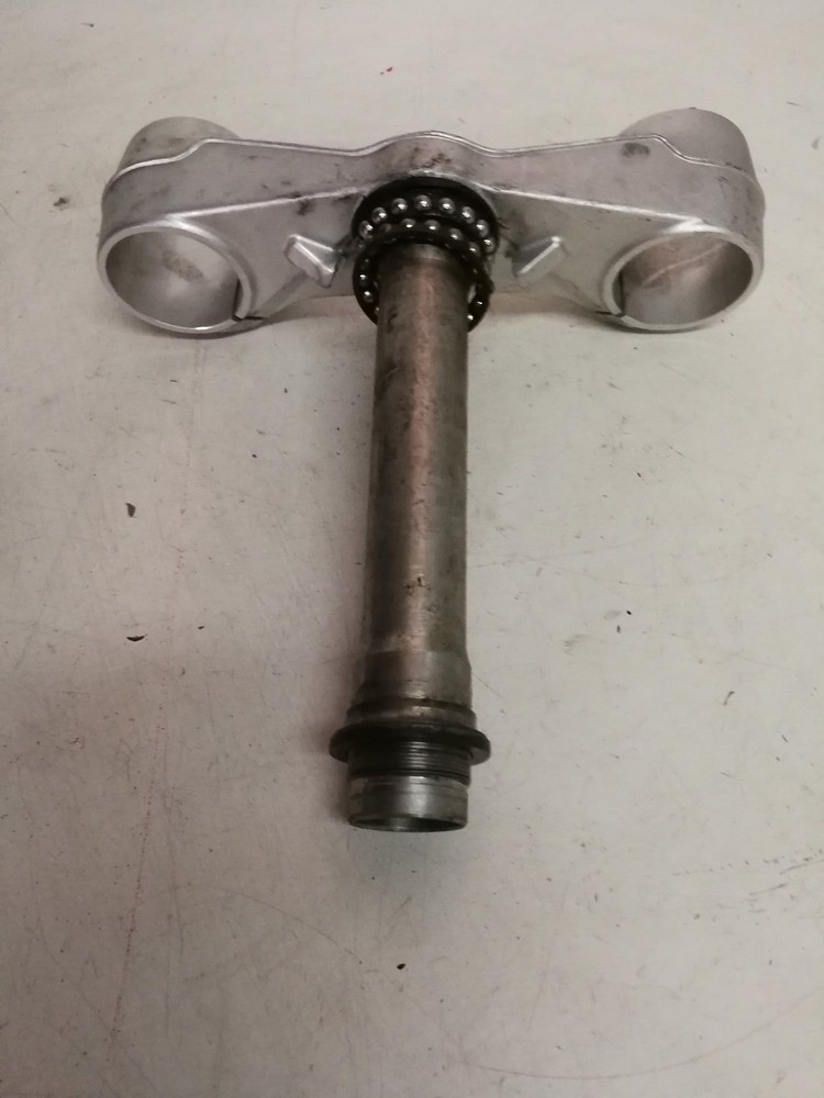 Lower Plate MV AGUSTA BRUTALE 675