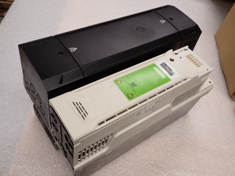 UNIDRIVE M ODE-3-440300-3F4A CONTROL TECHNIQUES 30HP DRIVE NEW