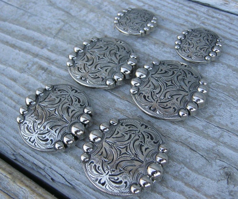 Engraved Spot Concho Screw Back Saddle Set 1" 1-1/2"