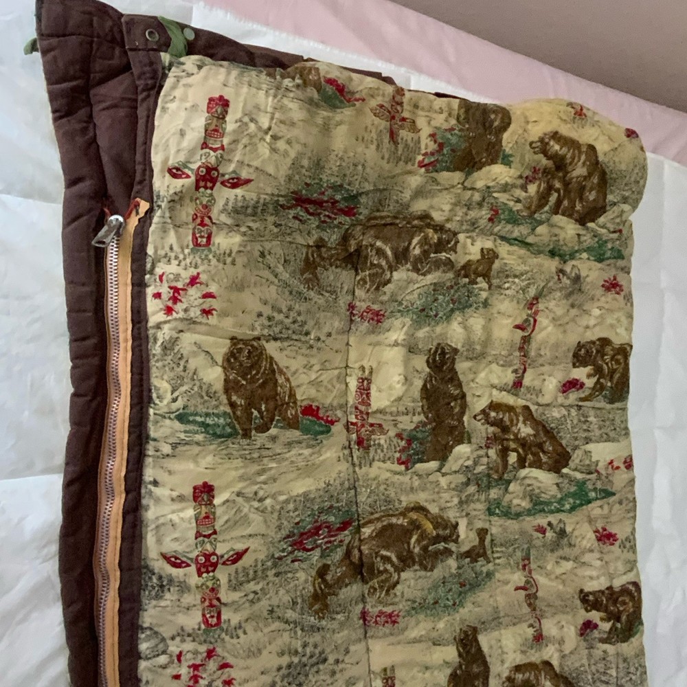 Vintage 70’s Bear Print Reversible Sleeping Bag Cabin/Camping Rectangular Zip
