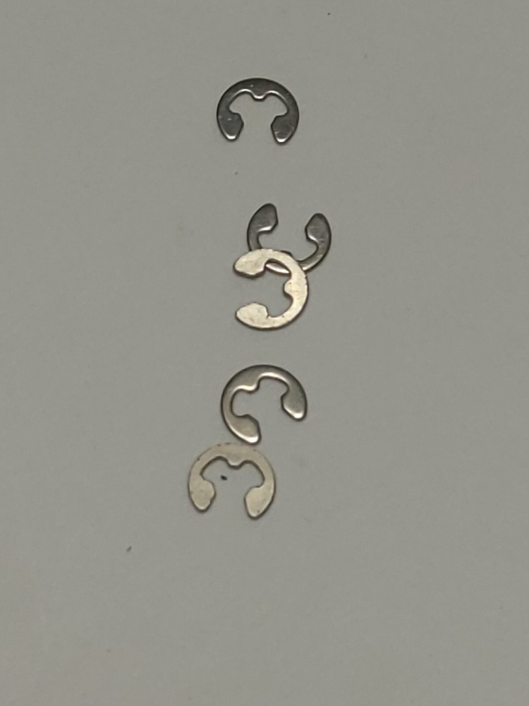 LOT OF 5 SUPCO RETAINERS E2.5 (NEW)