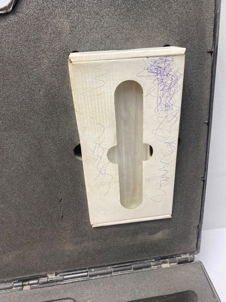 Elcometer E130-S Salt Contamination Meter include case/Accessories