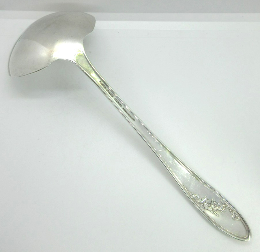 Oneida Community QUEEN BESS II *1 Solid Gravy Ladle* 7" Silverplate 1946