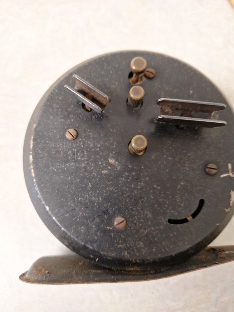 waralarm clock