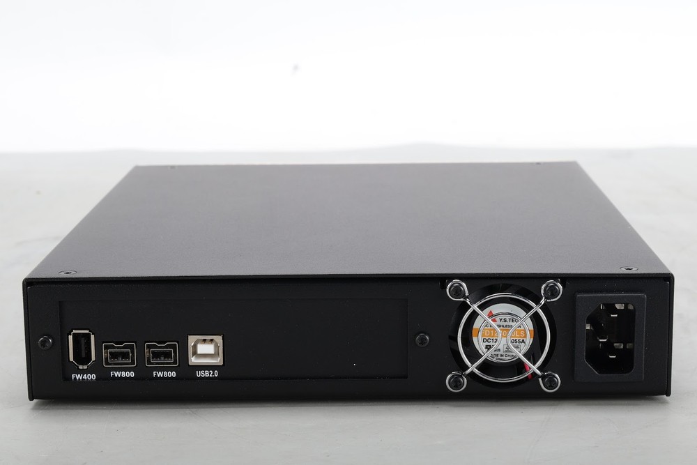 Glyph GT062 StudioRAID Desktop Drive With Software Disk and Carrying Case