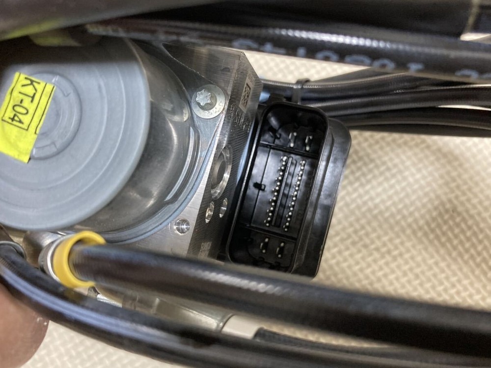 KTM RC390 Genuine OEM ABS unit MINT CONDITION.