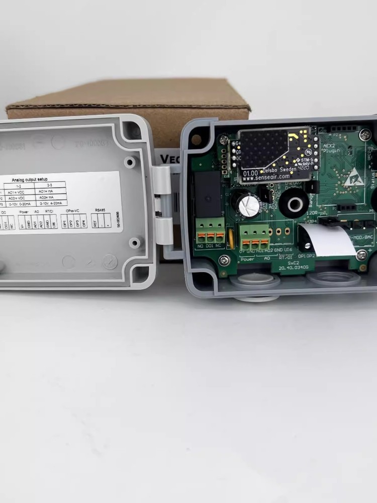 1pcs Vector SDC2-16-C-200.101U-1 Duct CO2 Sensor Transmitter